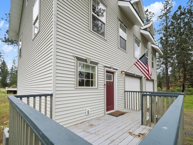 Building Photo - 5819 W Greenwood Rd