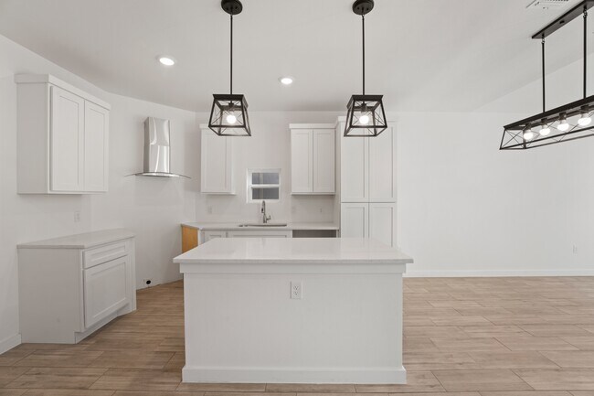 Building Photo - 212 Cooper St