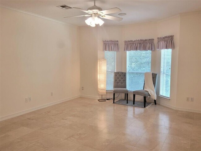 Building Photo - 2626 Blue Lake Dr