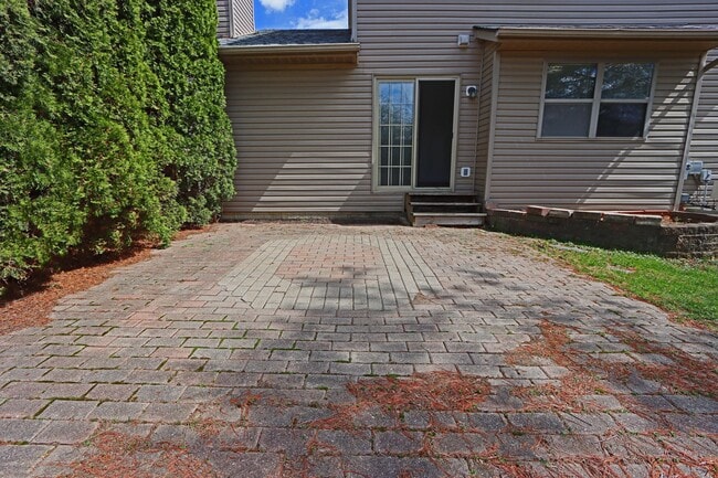 Building Photo - 1417 Wild Oats Dr