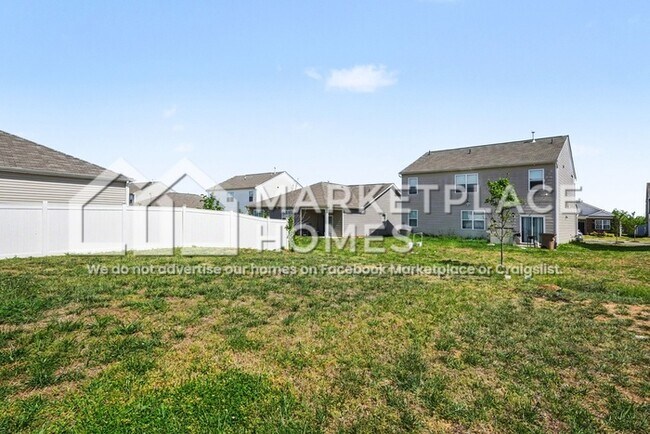 Building Photo - 5628 Hickory Woods Dr