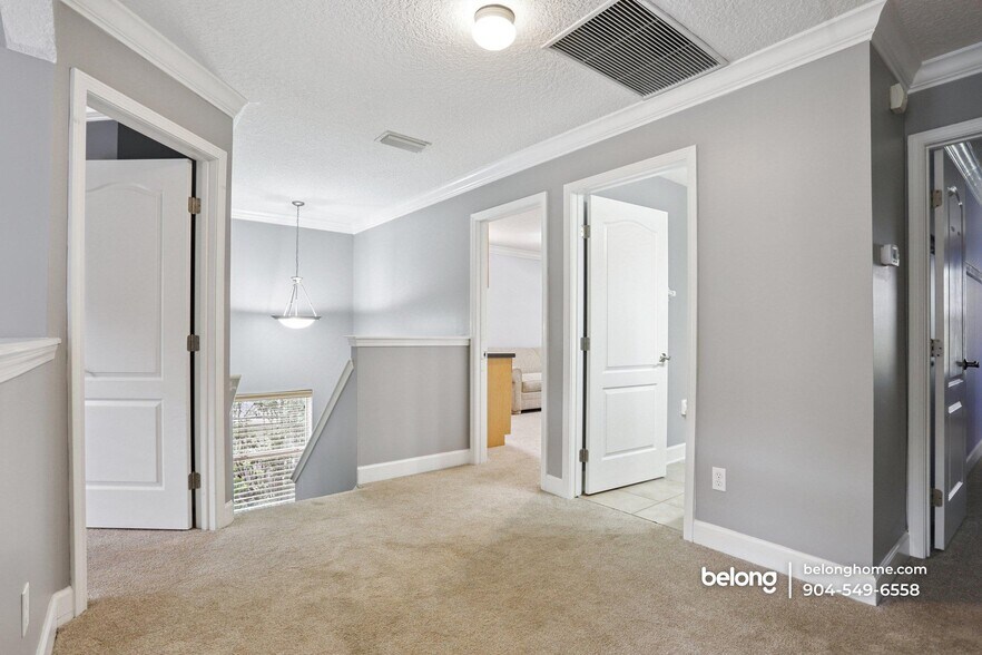Building Photo - 85053 Sagaponack Dr