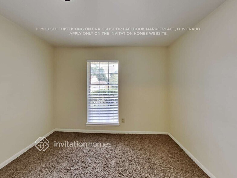 Building Photo - 1374 New Tree Ln