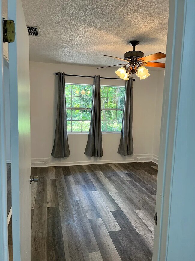 Building Photo - 2146 Golden Isle Ct