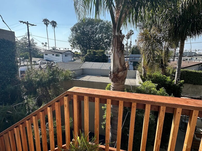 Building Photo - 725 Washington Blvd