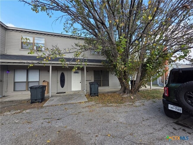 Building Photo - 3409 Victoria Cir