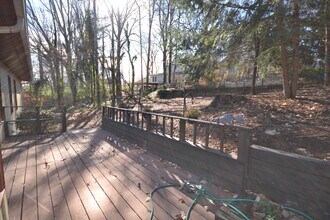 Building Photo - 100 Hyde Ave