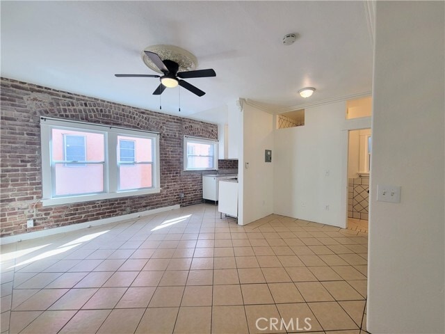 Building Photo - 635 Elm Ave