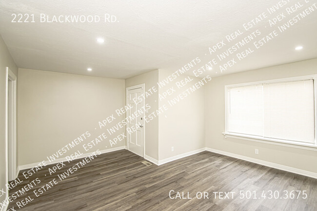 Building Photo - 2221 Blackwood Rd