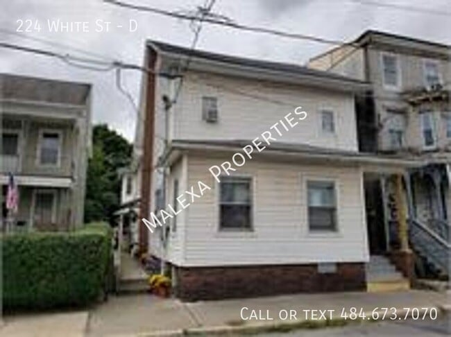 Building Photo - 224 White St