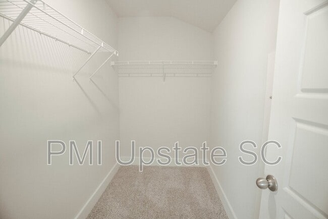 Building Photo - 35 Galley Ln