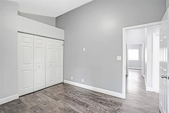 Building Photo - 5056 NW 95th Dr