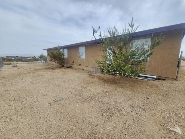 Building Photo - 74892 Sunset Dr