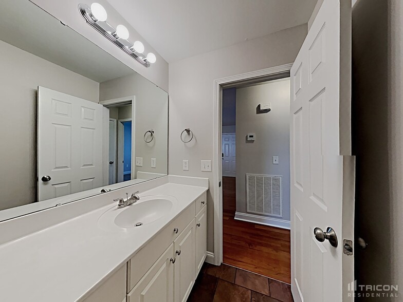 Building Photo - 661 Beavers Cove Ln NW