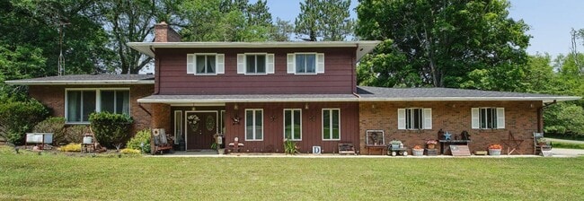 Building Photo - 157 Spring Valley Dr
