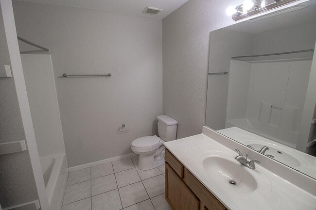 Building Photo - 1602 High Quest Cir