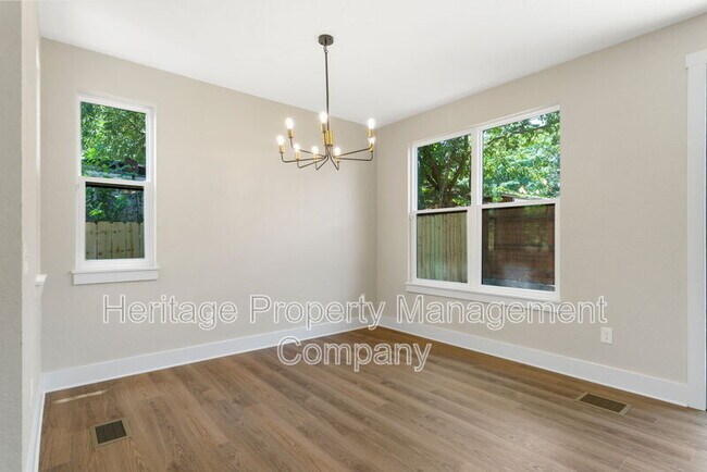 Building Photo - 315 Tilden St