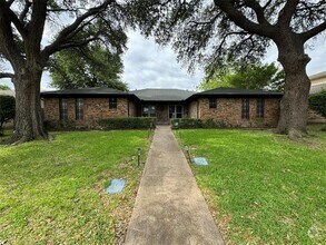 Building Photo - 6140 Rincon Way