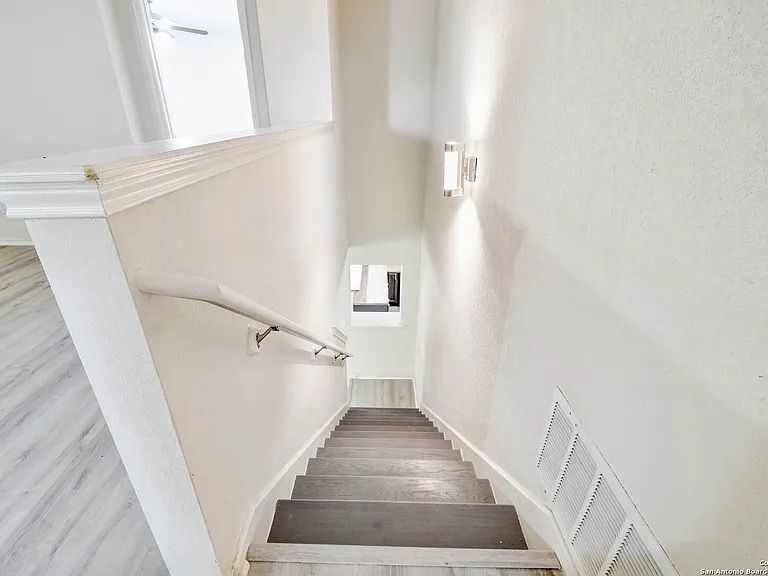 Building Photo - 7711 Stable View