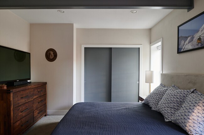 Building Photo - 3353 Tejon St