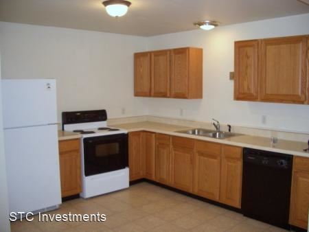 Building Photo - 1 br, 1 bath House - 221 W. Washington