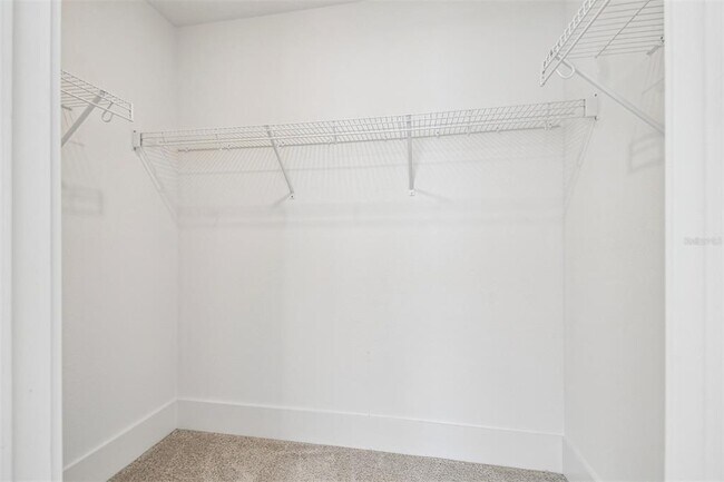 Building Photo - 1951 Risby Aly