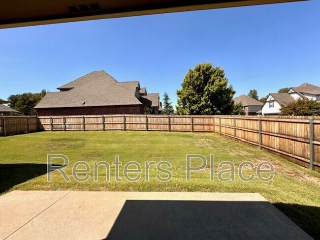 Building Photo - 2513 East 138th Ct S