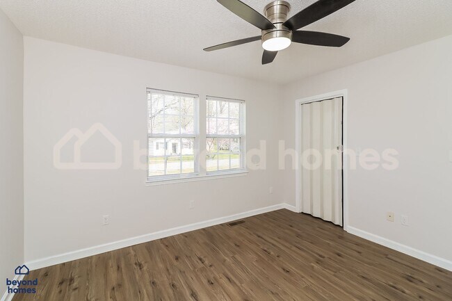 Building Photo - 120 Passons Rd
