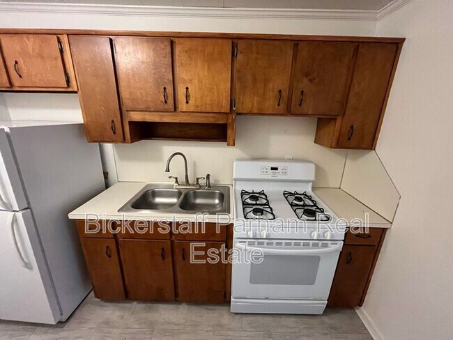 Building Photo - 1310 Stark Ave