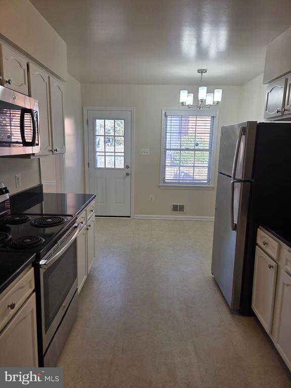 Building Photo - 6750 Towne Lane Rd