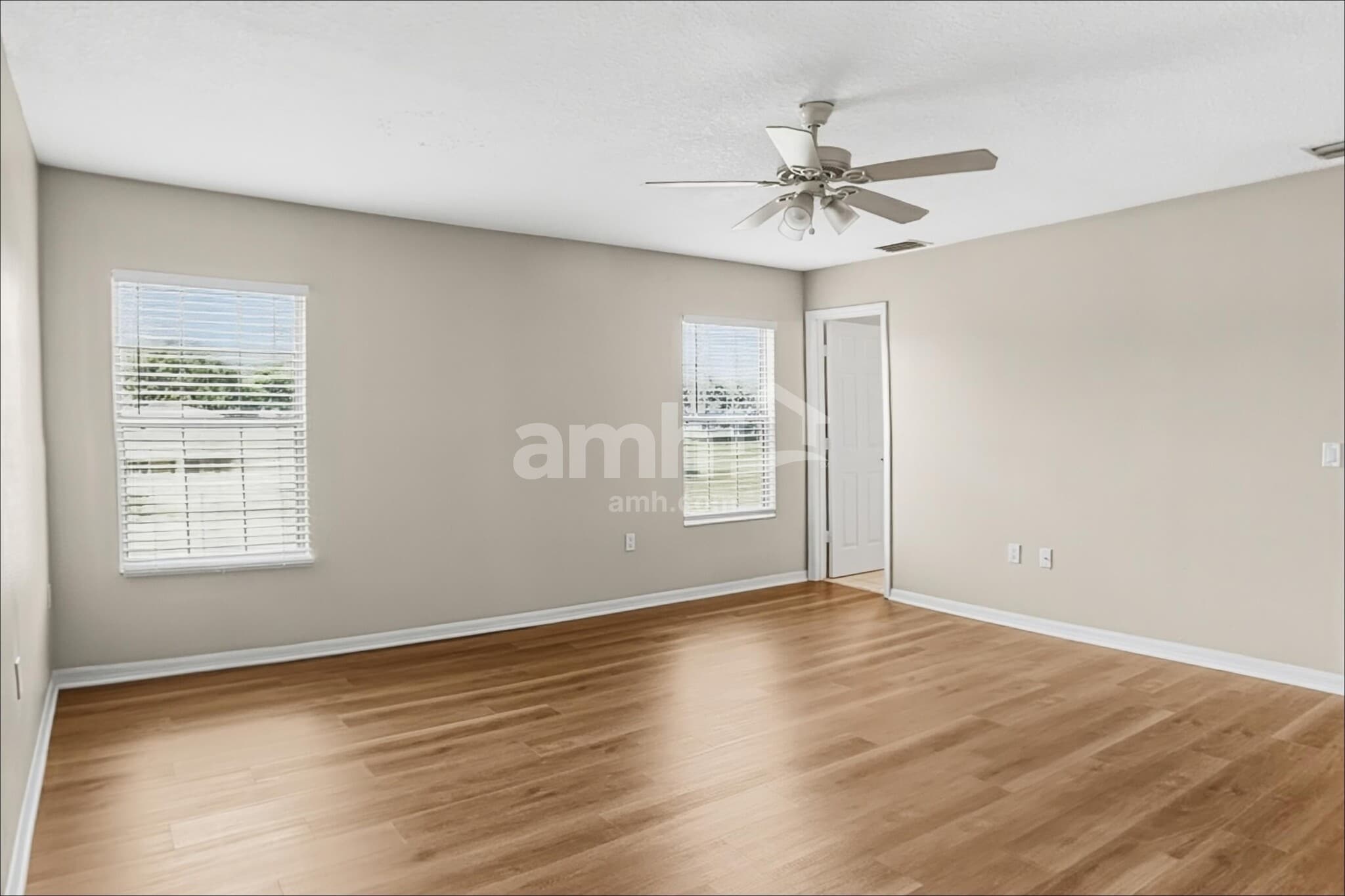 Building Photo - 11112 Silver Fern Way