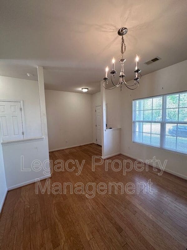 Building Photo - 1608 Brambleton Ct