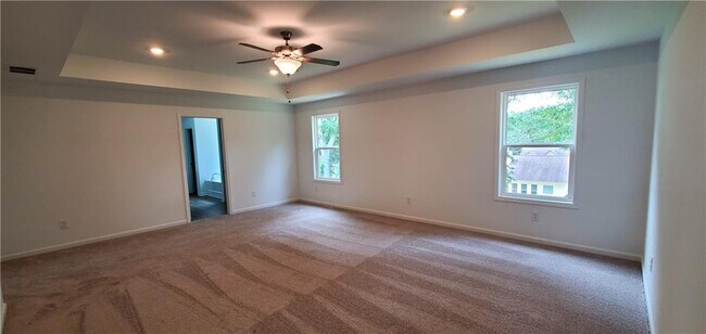 Building Photo - 456 Silverleaf Trl