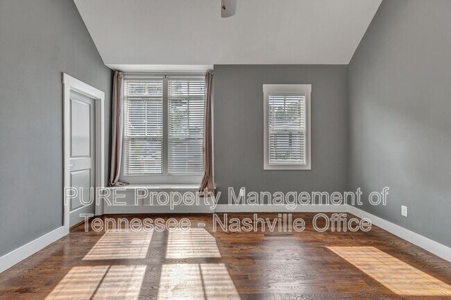 Building Photo - 702B Waco Dr