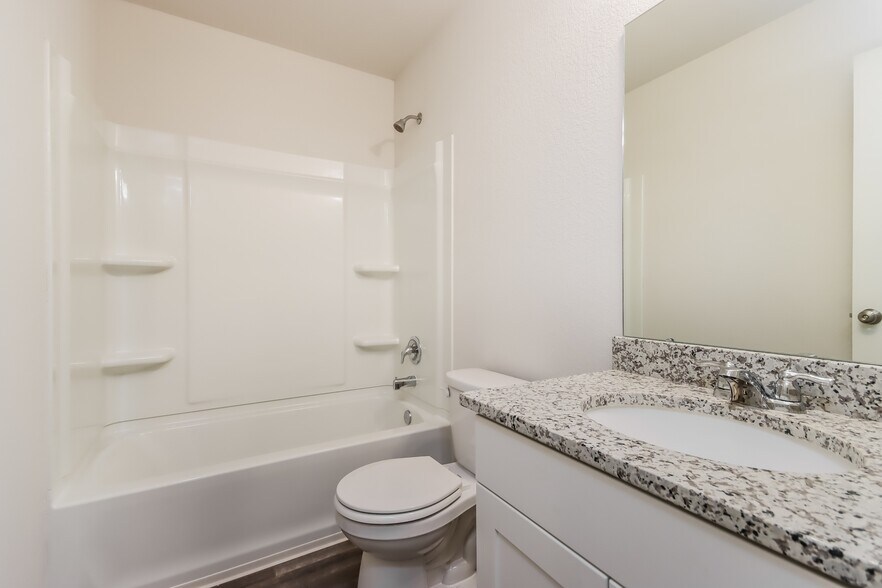 Building Photo - 266 Bluebonnet
