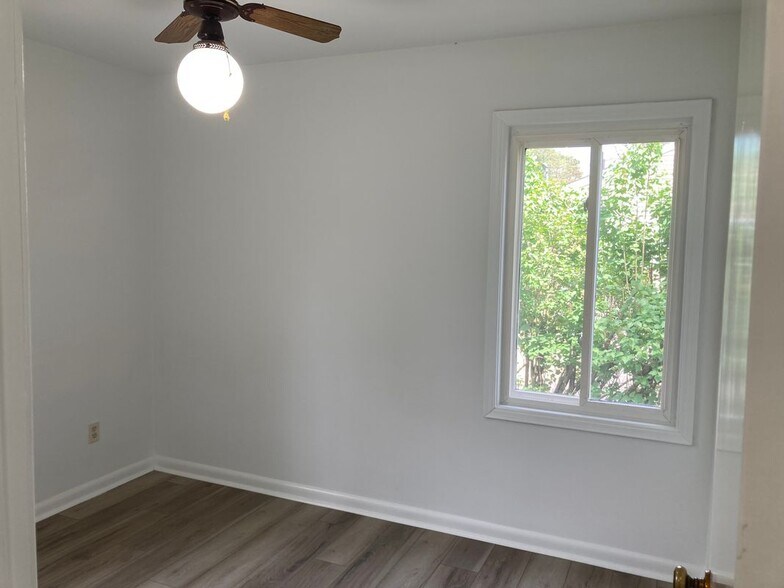 Building Photo - 7101 Reber Dr
