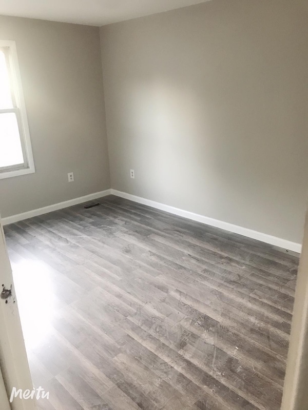 Building Photo - 42 Gladstone Ave