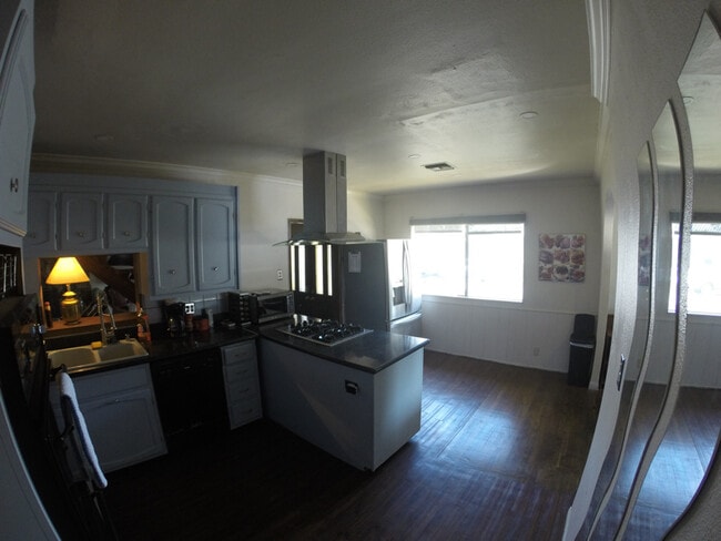 Building Photo - 6002 Hazelbrook Ave