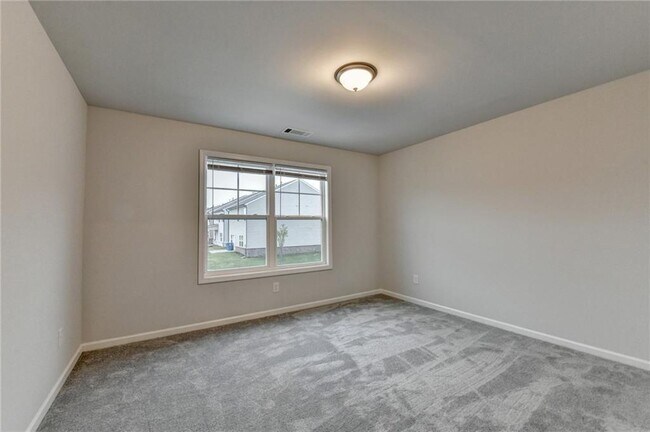 Building Photo - 3230 Westgate Park Dr