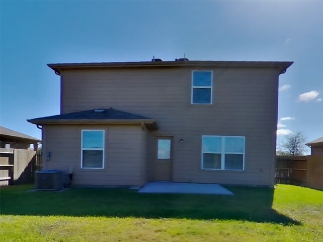 Building Photo - 441 Palomino Stand Dr