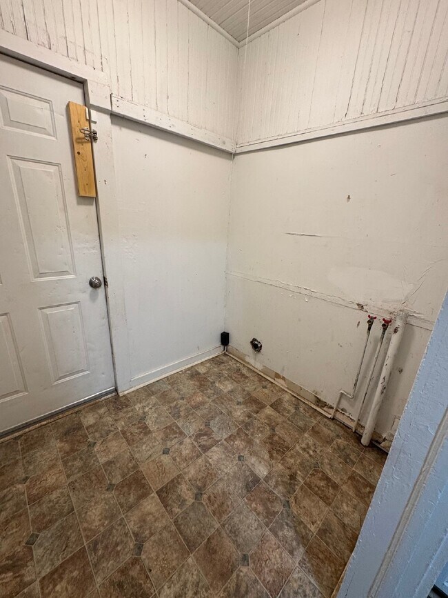 Building Photo - "Charming 3-Bedroom Home in Wichita - Perfect Blend of Comfort & Space!"