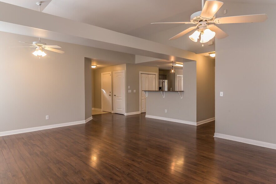 Building Photo - 208 Ben Alex Ct