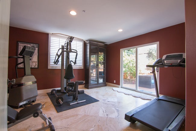 4th Bedroom with Futon - 2281 Cambridge Ave