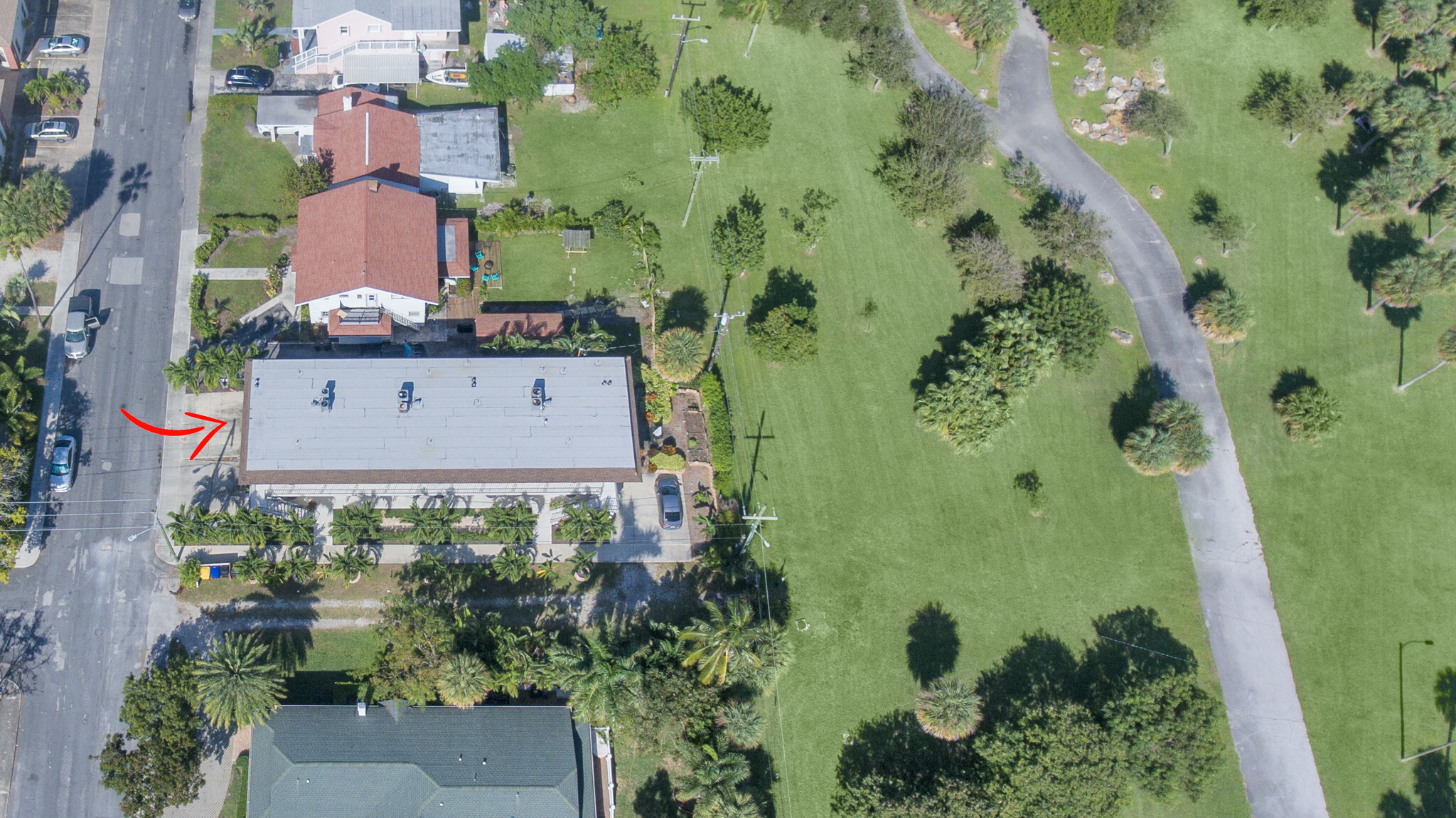 Right on Bryant Park - 230 S Lakeside Dr