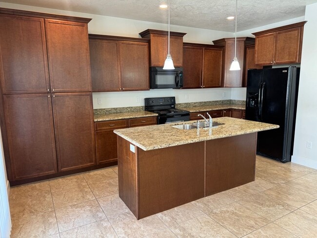 Building Photo - 12771 Park Rim Ct