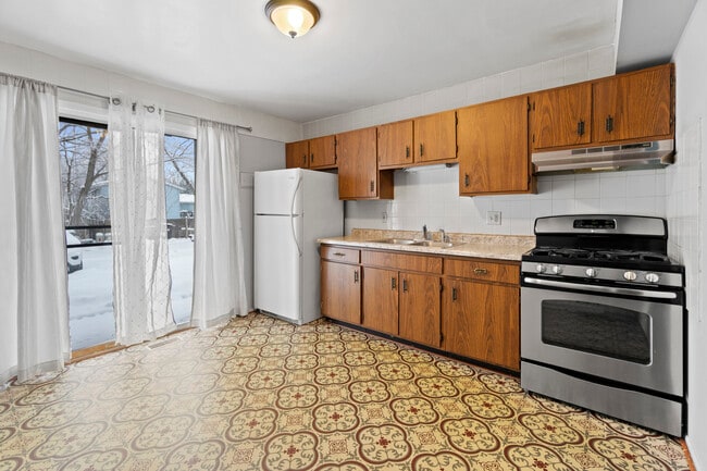 Building Photo - 1017 9th St