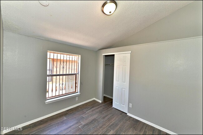 Building Photo - 6023 Bridalveil Dr