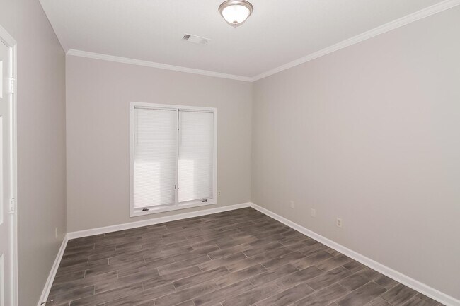 Building Photo - 4237 Monterey Dr