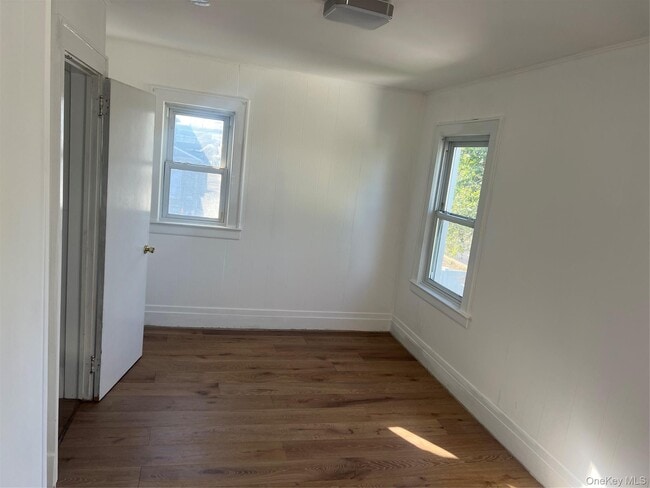 Building Photo - 309 Franklin Ave