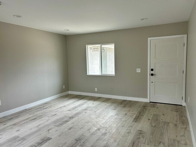 Building Photo - 5534 Santa Barbara Ave